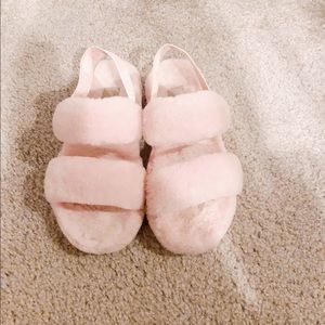 UGG OH YEAH WOMEN’s Fluff Slide size 7